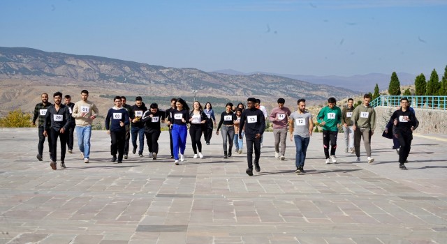 ÇAKÜde Dünya Yürüyüş Gününde farkındalık oluşturuldu