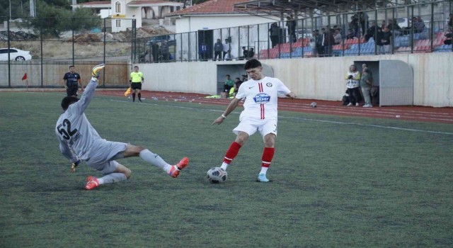 Çal Belediyespor üçte üç yaptı