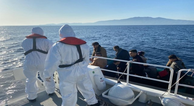 Çanakkalede 11 düzensiz göçmen kurtarıldı