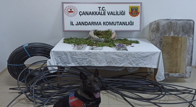 Çanakkaledeki uyuşturucu operasyonunda 4 kilo 592 gram esrar maddesi ele geçirildi