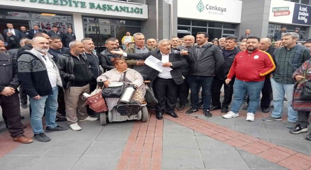 Çankaya Belediyesinin pazar yerine heykel sevdası esnafı ayaklandırdı