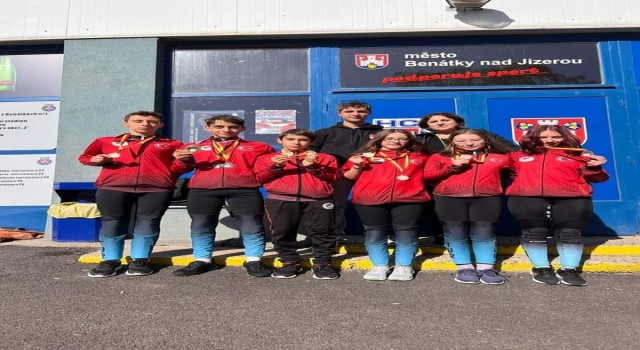 Çek Cumhuriyetinde Short Track Danubia -1 yarışmasında madalya yağmuru