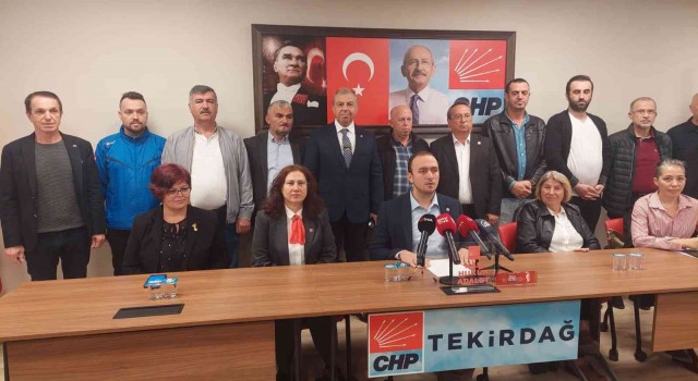 CHP İl Yönetiminin düşürülmesiyle istifa depremi patlak verdi