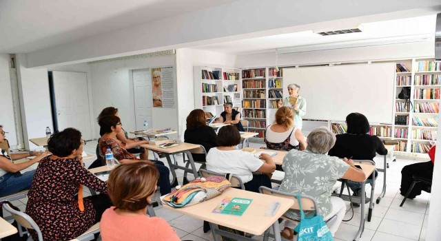 Çiğlide edebiyat buluşmaları sürüyor