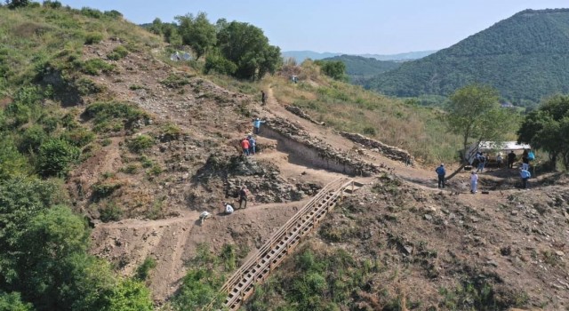 Çobankalenin surları yeniden gün yüzüne çıkarılıyor