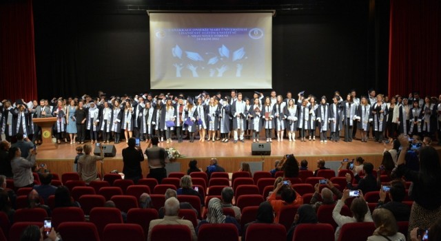 ÇOMÜde Lisansüstü Eğitim Enstitüsü 2. Mezuniyet töreni gerçekleşti