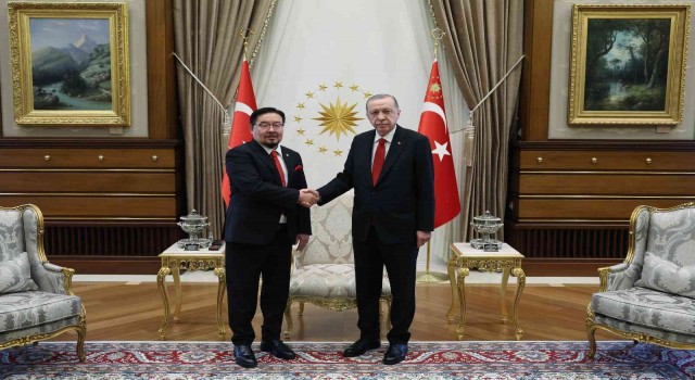 Cumhurbaşkanı Erdoğan, Moğolistan Ulusal Büyük Kuralı (Meclisi) Başkanı Gombojavı kabul etti