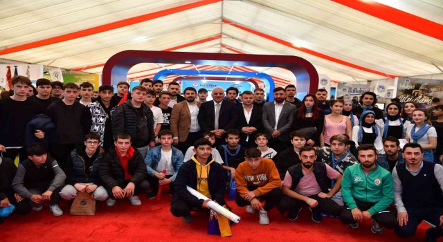 Cumhurbaşkanı Erdoğandan Başkan Zorluoğluna ödül