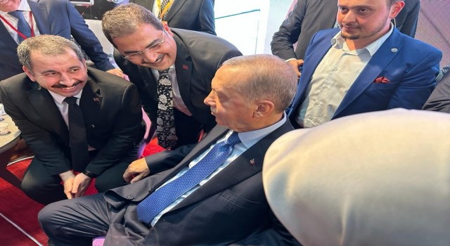 Cumhurbaşkanı Erdoğandan Karaköprü standına ziyaret