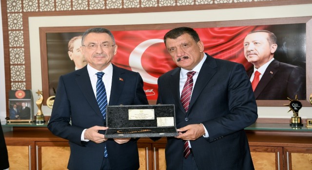 Cumhurbaşkanı Yardımcısı Oktaydan Malatya Büyükşehir Belediyesine övgü