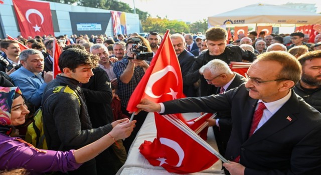 Cumhuriyetin 99. yılında Türk bayraksız ev kalmayacak