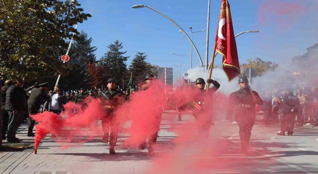 Cumhuriyetin 99uncu yılında komandolar caddeleri inletti