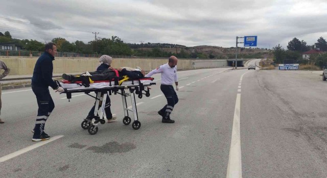 D100de kamyonun çatptığı yaşlı adam ağır yaralandı