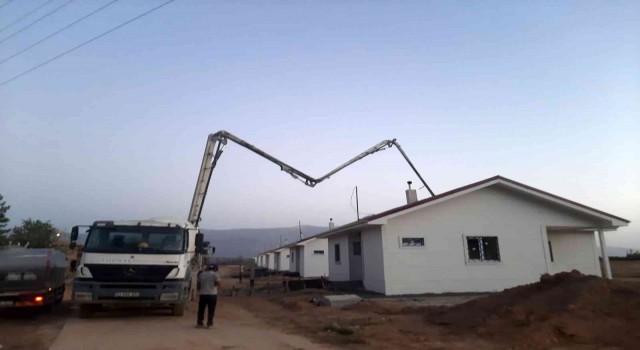 Dazkırıda deprem konutları inşaatının 2. etabı sürüyor