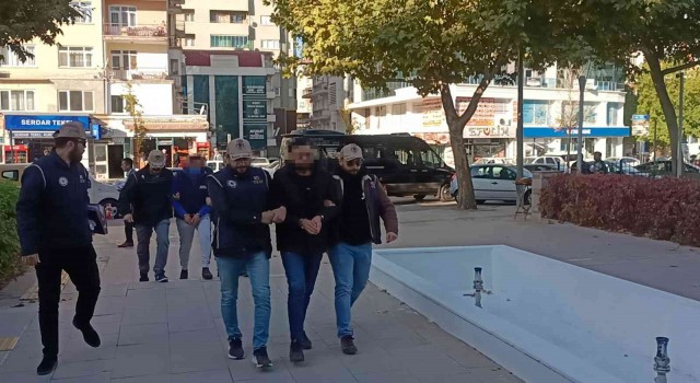 DEAŞın sözde komutanı ve iletişim sorumlusu Kırşehirde yakalandı