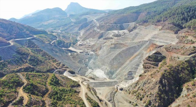 Değirmençay Barajında gövde dolgusu başladı