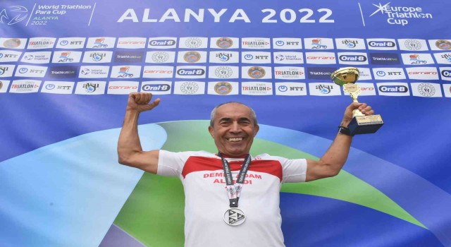‘Demir Adam Ali Bıdı, Alanyada da kupa kaldırdı