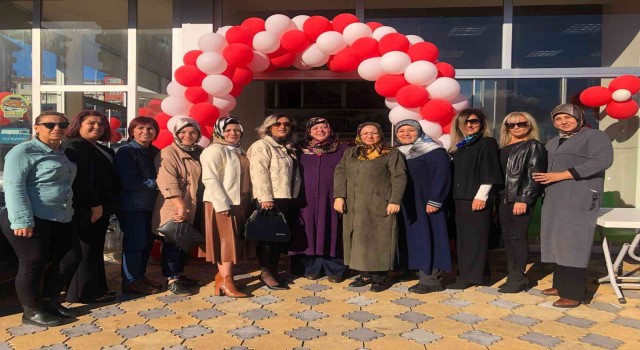 Demirtaştan hayır çarşısına destek