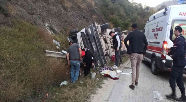 Devrilen kamyonda kızın ayak parmağı koptu