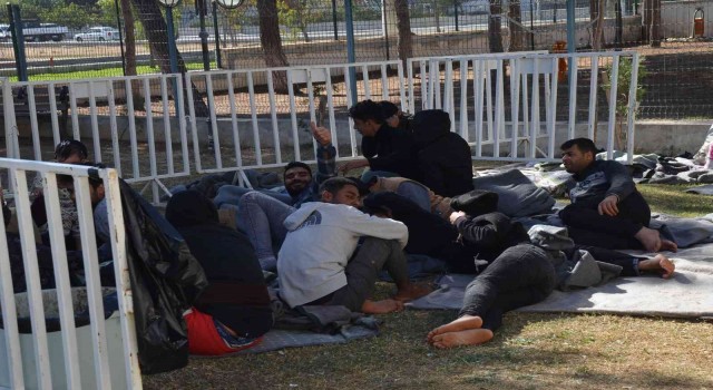 Didimde 23 düzensiz göçmen Sahil Güvenlik ekipleri tarafından kurtarıldı