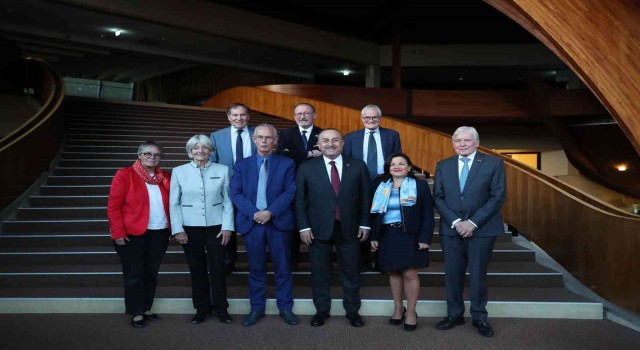 Dışişleri Bakanı Çavuşoğlu, AKPM Başkanı Kox ve eski AKPM Başkanları ile toplantı yaptı