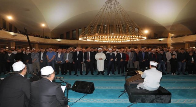 Diyanet İşleri Başkanı Erbaş: “Kuran-ı öğrenip anlayarak yaşayarak hayatımızda rehber edinmeliyiz”