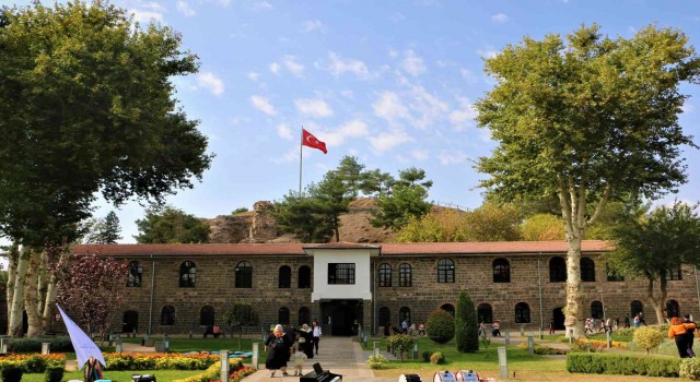 Diyarbakırda düzenlenen festival, esnafa can suyu oldu