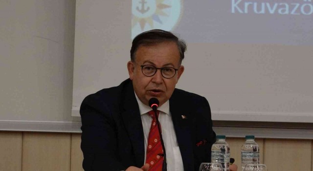 Doç. Dr. Cihat Yaycı: Yunanistanın karasularını 1 mil arttırmasına izin vermemeliyiz