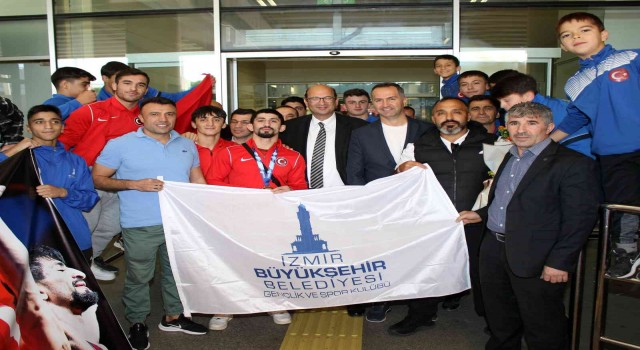 Dünya şampiyonu Kerem Kamala coşkulu karşılama