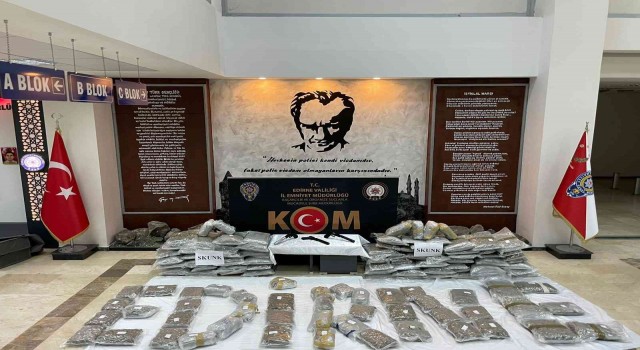 Edirnede bir tırda 94 kilo 754 gram uyuşturucu ele geçirildi