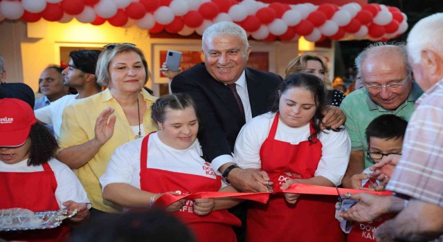 Efelerde Down Kafe açıldı