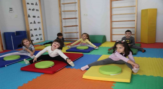Efelerin minikleri beden eğitimi ve spor dersine başladı