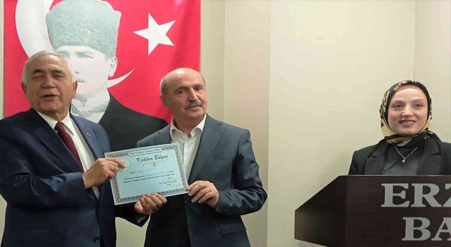 Eğitimci Budak, Aşık Veyseli Yunusa benzetti