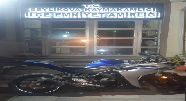 Ele geçirilen çalıntı motosiklet sahibine teslim edildi