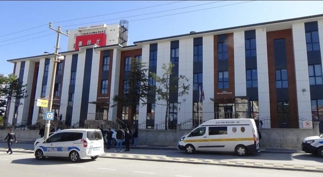 Emine hemşire kuru sıkıdan bozma tabancayla vurulmuş