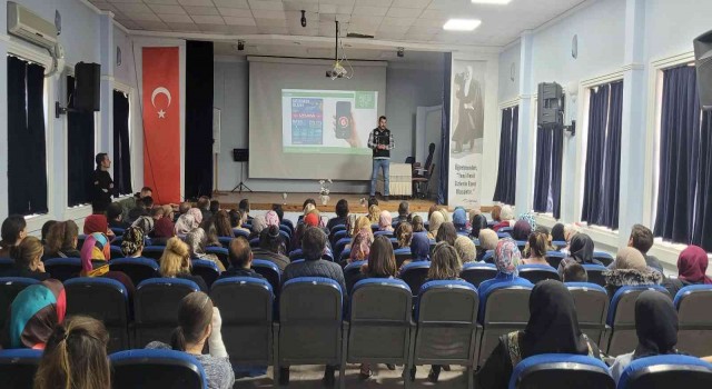 “En İyi Narkotik Polisi Anne ve Uyuma Haydi” konferansına yoğun ilgi