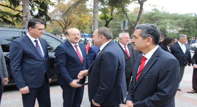 Eroğlundan İBBye Haliç eleştirisi: “Bakarsan bağ, bakmazsan dağ olur”