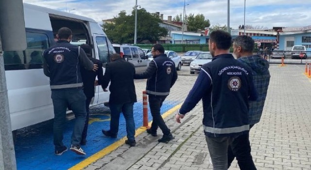Erzincanda göçmen kaçakçısı 3 kişi tutuklandı