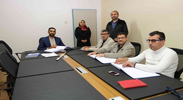 Erzincanda görme engelliler, Braille alfabesiyle Kuran-ı Kerim öğreniyor