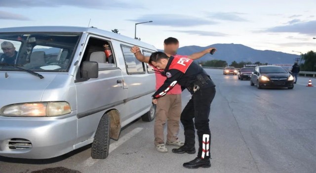 Erzincanda “Huzurlu Sokaklar ve Terör Suçları Uygulaması”