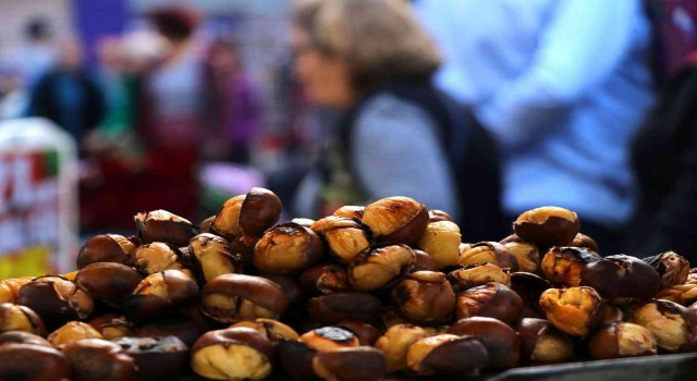 Erzincanda kışın habercisi kestaneciler ocaklarını yaktı