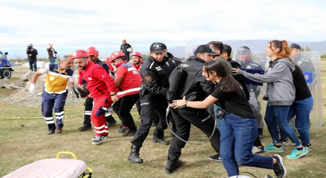 Erzincanda TAMP çerçevesinde deprem tatbikatı gerçekleştirildi