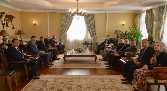 Erzurum Valisi Memiş: “Türkiyede kayak Palandökende yapılır”