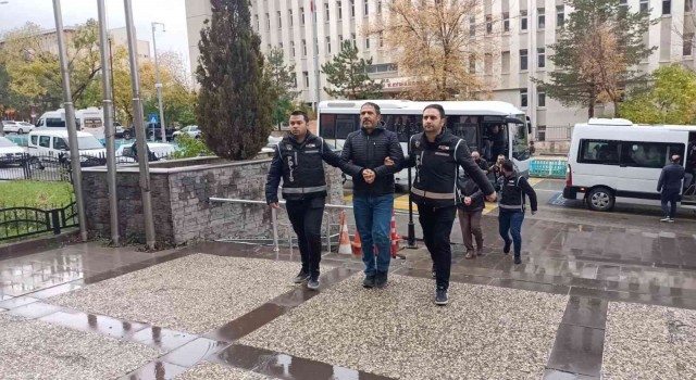 Erzurumda Gazi Turgut Aslan Operasyonunda 7 zanlı tutuklandı