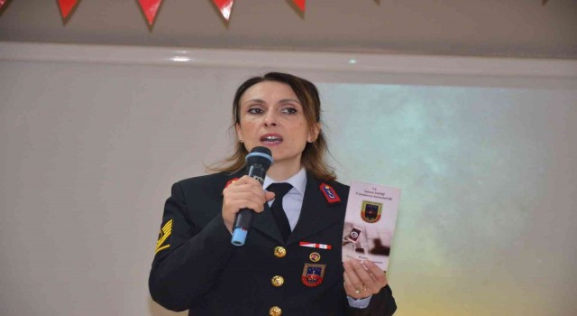 Esenköyde KADES ve En İyi Narkotik Polisi Anne Projesi tanıtıldı