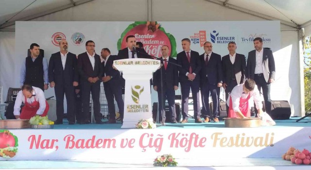 Esenlerde 5 ton çiğ köfte ikram edildi