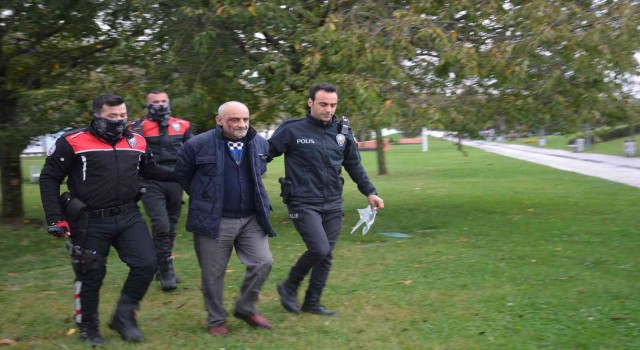 Eşini 12 bıçak darbesiyle yaralayan sanık: Onun vücudundaki yaralar iyileşir ancak benim ruhumdaki yaralar iyileşmez