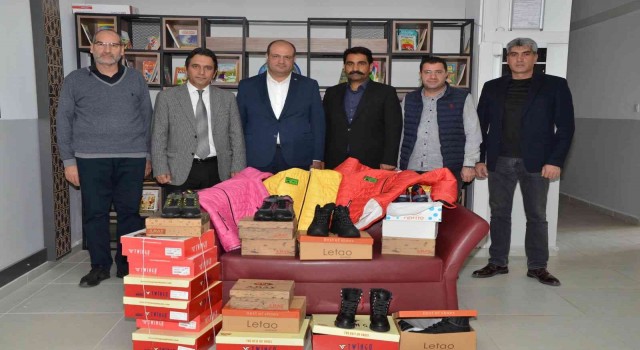 ETSO Vakfından ihtiyaçlı öğrencilere giyim yardımı