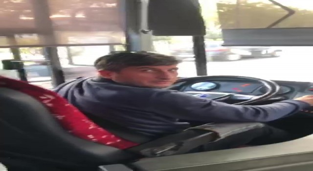 Fatihte otobüs sürücüsü tartıştığı yolcuyu darp etti