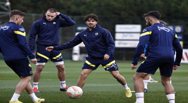 Fenerbahçe, AEK Larnaca maçı hazırlıklarına başladı